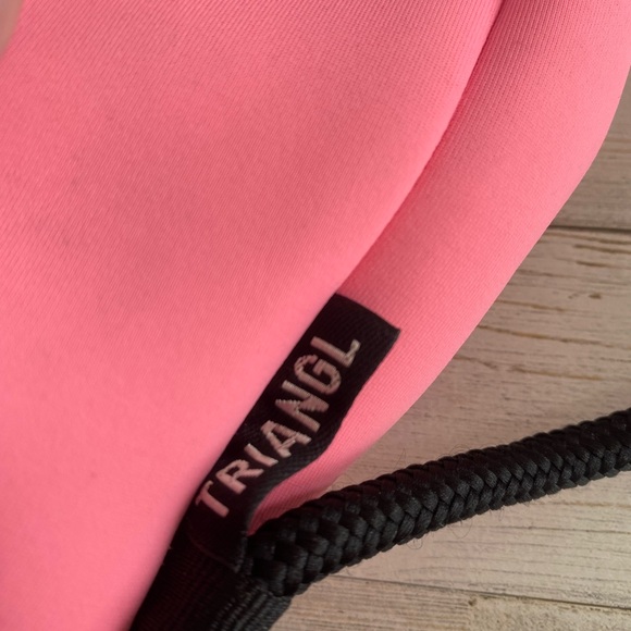 Triangl Drawstring Bag - Picture 4 of 4